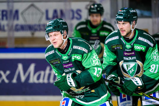 Färjestads Daniel Viksten jublar