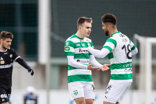 Västerås Dusan Jajic jublar med Ahmed Faqa