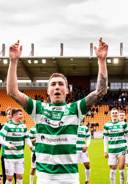 Västerås Filip Tronét jublar