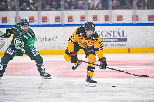 Färjestads Pontus Widerström och Luleås Juhani Tyrväinen