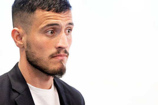 Hammarbys Astrit Selmani  i mixade zonen