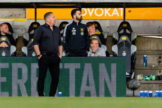 Östersunds tränare Magnus Powell och assisterande