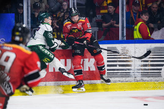 Färjestads Anton Berglund och Luleås Juhani Tyrväinen