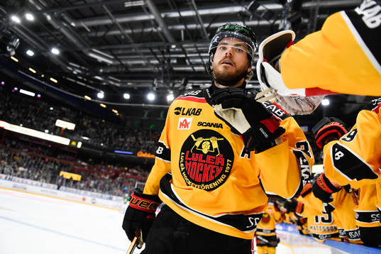 Luleås Oscar Engsund jublar