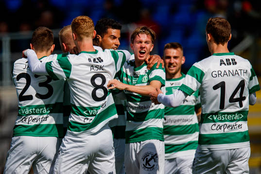Västerås spelare jublar