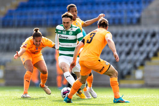 Västerås Miguel Sandberg och AFC Eskilstunas Abdelkarim