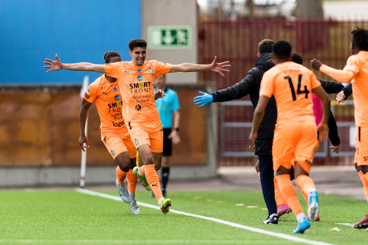 AFC Eskilstunas Amar Muhsin jublar