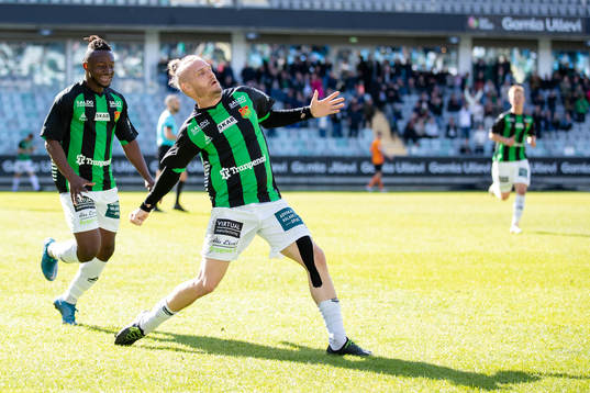 GAIS Jonas Lindberg jublar efter 2-1