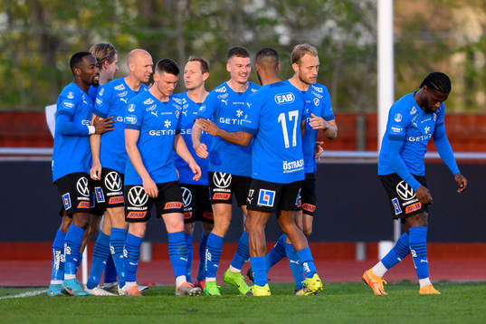 Halmstads Samuel Kroon jublar efter 1-2