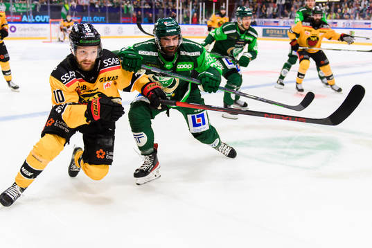 Luleås Einar Emanuelsson och Färjestads Martin Johansson