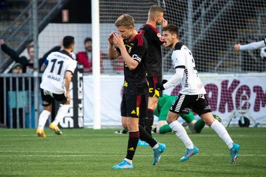 Örebros Vincent Thill jublar