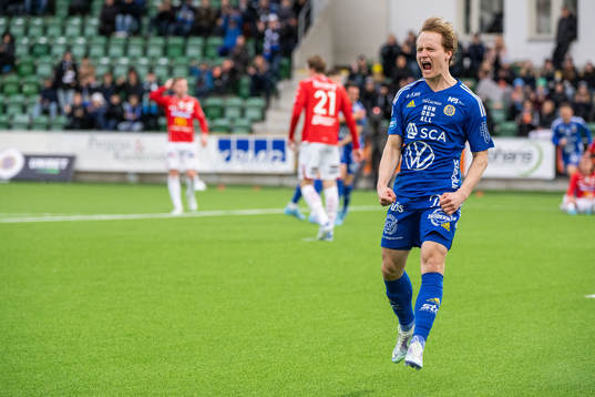 Sundsvalls Saku Ylätupa jublar efter 1-0