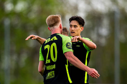 Aune Selland Heggebø of Brann celebrates with teammate