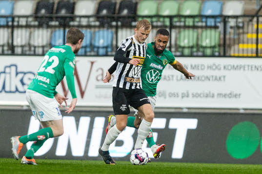 Landskronas Linus R Olsson och Jönköpings Junes Barny