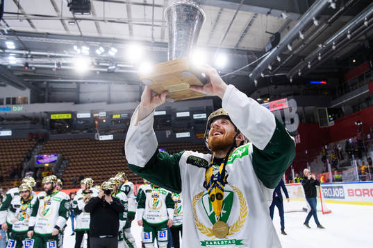 Färjestads Pontus Widerström jublar med LeMat