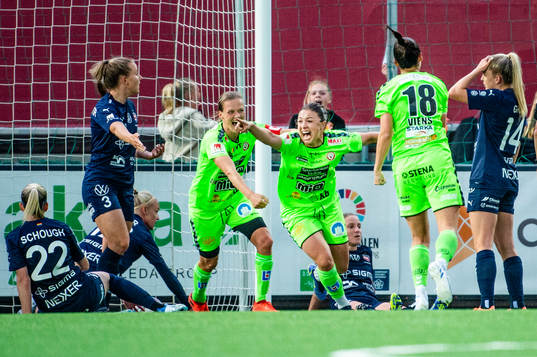 Kristianstads Delaney Baie Pridham jublar efter 1-1