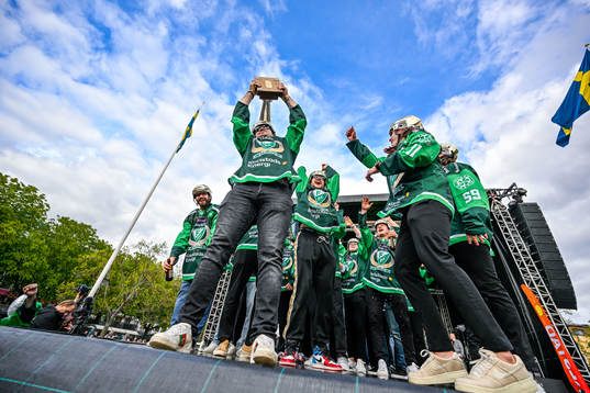 Färjestads Mikael Wikstrand jublar