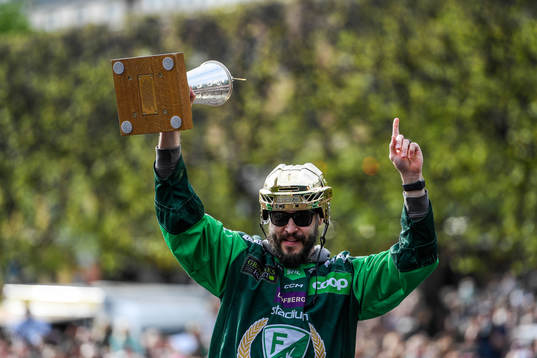 Färjestads Jesse Virtanen jublar