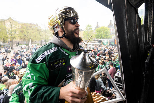 Färjestads Jesse Virtanen jublar