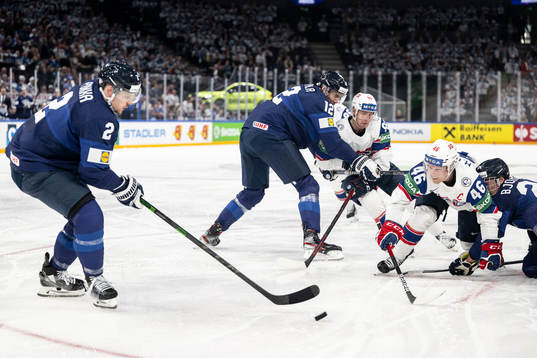 Ville Pokka of Finland and Mathis Olimb of Norway