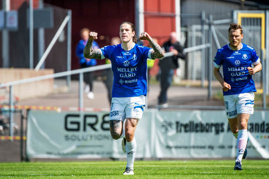 Trelleborgs Isak Jönsson jublar efter 1-0