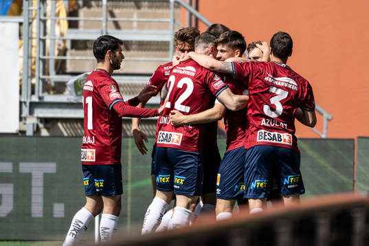 Örgrytes spelare jublar