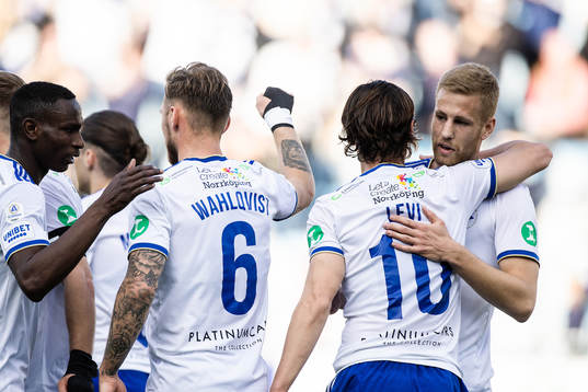 IFK Norrköpings Jonathan Levi jublar efter 4-0