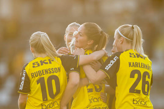 Häckens Mille Gejl Jensen jublar