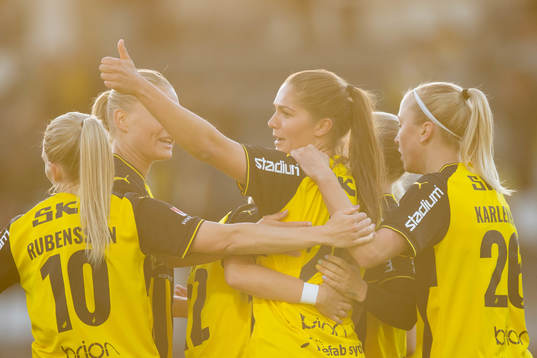 Häckens Mille Gejl Jensen jublar