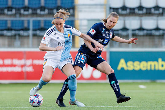 Djurgårdens Kamilla Lilhammer Karlsen och Linköpings