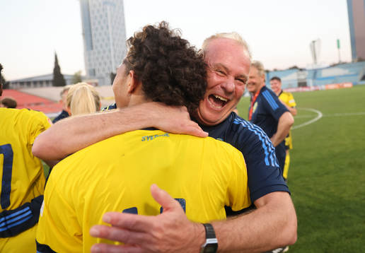 Sveriges Malïk Mokédé och förbundskapten Roger Franzén