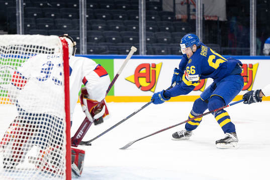 Nils Åman of Sweden