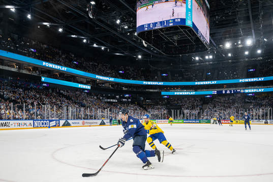 Mikko Lehtonen of Finland and Oskar Lang of Sweden