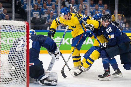 Carl Grundström and Oskar Lang of Sweden against Jusso
