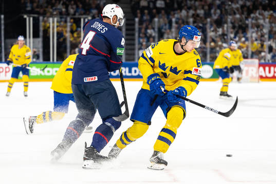 Seth Jones of USA and Nils Åman of Sweden