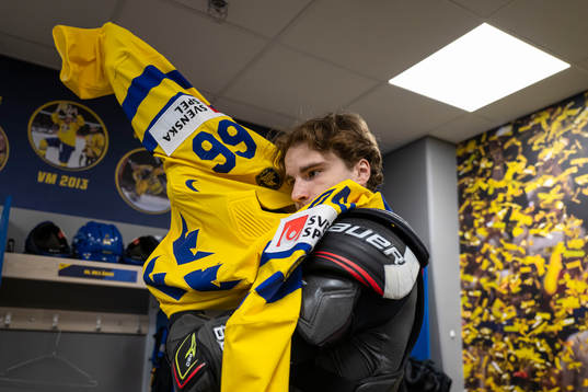 Nils Åman of Sweden