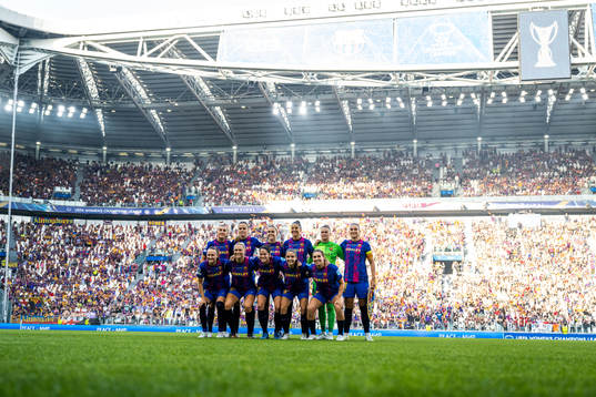 Players of Barcelona pose for a team photo ahead of the UEFA Women's Champions League final match between Barcelona and Lyon on May 21, 2022 in Turin. Top left: Patri Guijarro, Irene Paredes, Maria Pilar Leon, Jennifer Hermoso, goalkeeper Sandra Panos and Alexia Putellas. Front left: Caroline Graham Hansen, Fridolina Rolfö, Marta Torrejon, Aitana Bonmati and Mariona Caldentey.
