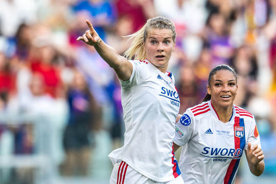 Ada Hegerberg of Lyon celebrates 0-3