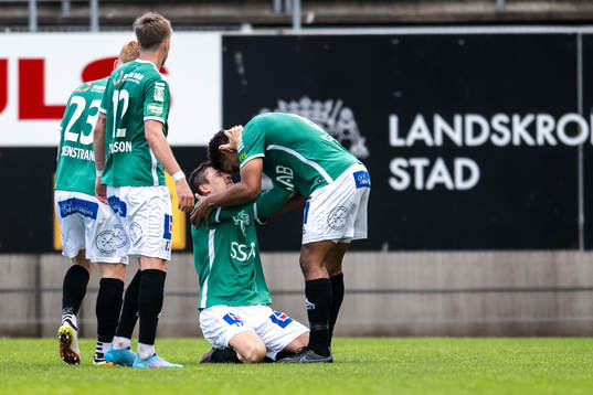 Brages André Reinholdsson och Seth Hellberg jublar