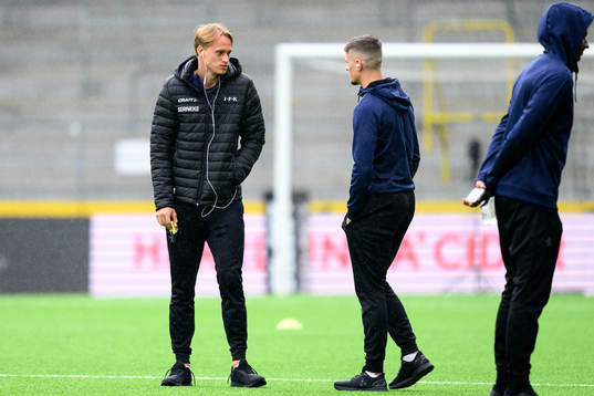 IFK Göteborgs Oscar Vilhelmsson innan fotbollsmatchen i
