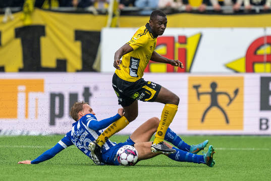 IFK Göteborgs Oscar Vilhelmsson och Elfsborgs Maudo Lamine