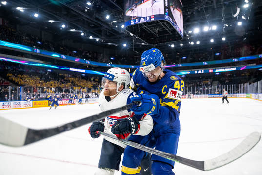 Daniel Bøen Rokseth of Norway and Joakim Nordström of