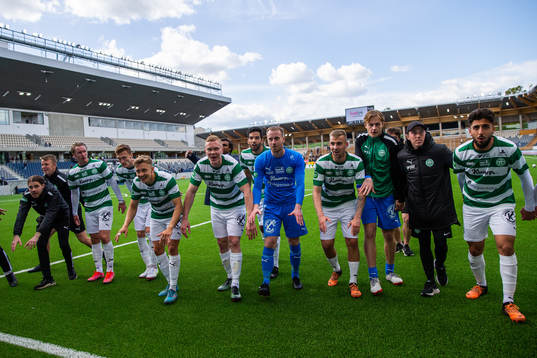 Västerås spelare jublar