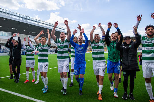 Västerås spelare jublar