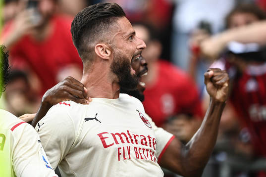 Olivier Giroud of Milan celebrates