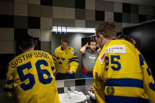 Erik Gustafsson, Emil Bemström and goaltender Linus