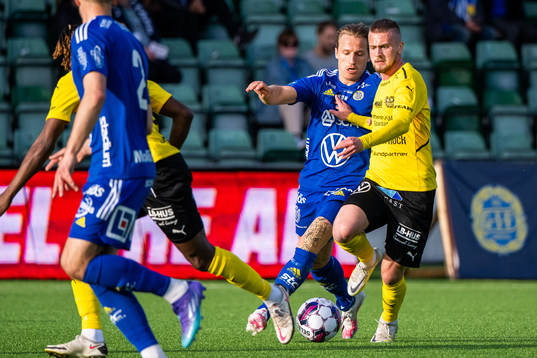 Sundsvalls Daniel Stensson och Mjällbys Albin Mörfelt