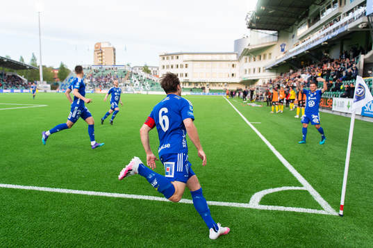 Sundsvalls Daniel Stensson jublar