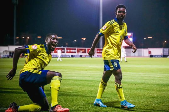 Emmanuel Tannor celebrates with Jardell Kanga of Sweden after he scored 1-0