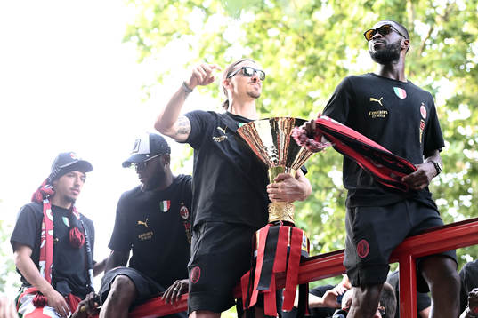 Zlatan Ibrahimovic of Milan celebrates